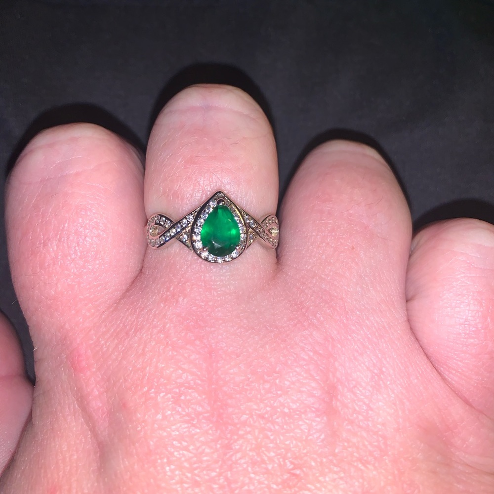 ABH size 9 emerald sterling g silver ring
